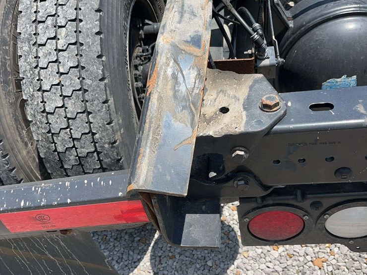 2022-kenworth-t680-image-11