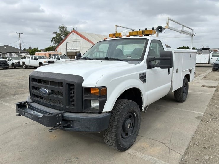 2010-ford-f350-image-1