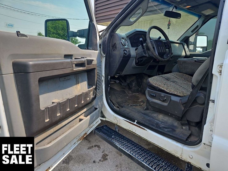 2015-ford-f350-image-18