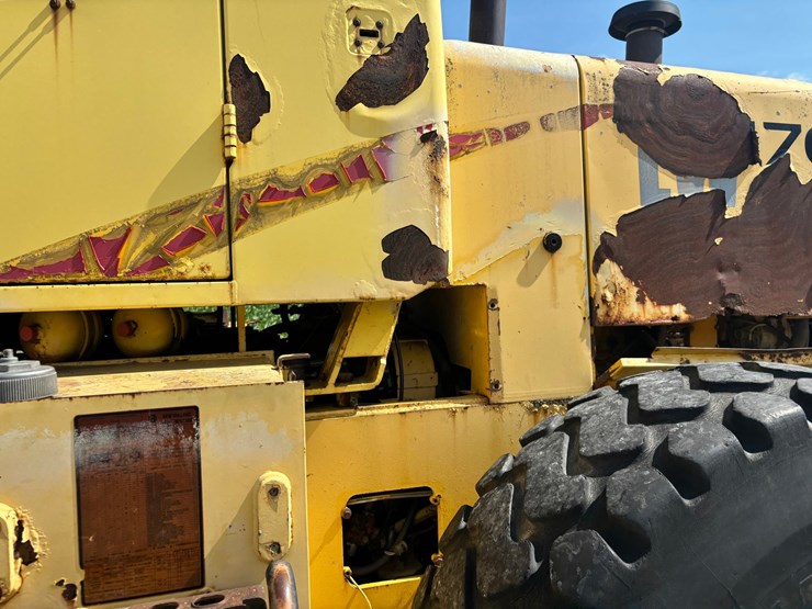 new-holland-lw170-image-14