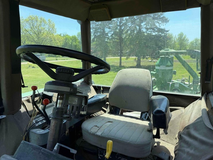 1984-john-deere-4250-image-32