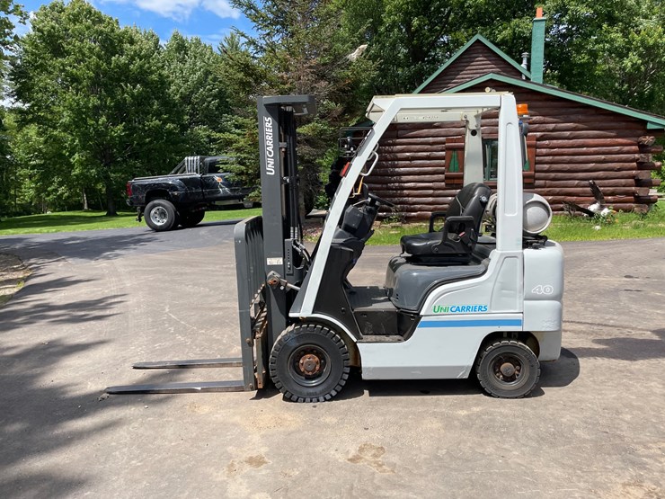 #6066-•-2016-4000lb-unicarriers-lp-forklift-image-2