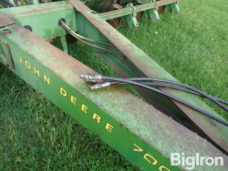 john-deere-7000-image-10