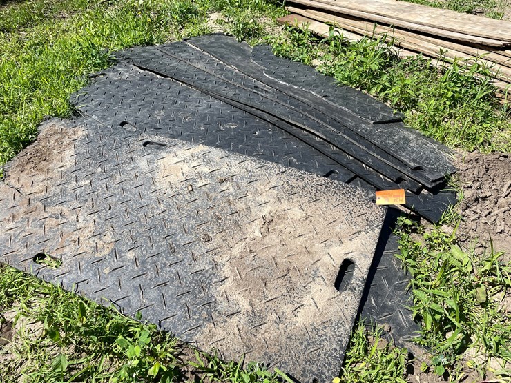 #7124-•-landscaping-ground-protecting-mat-sections-image-3