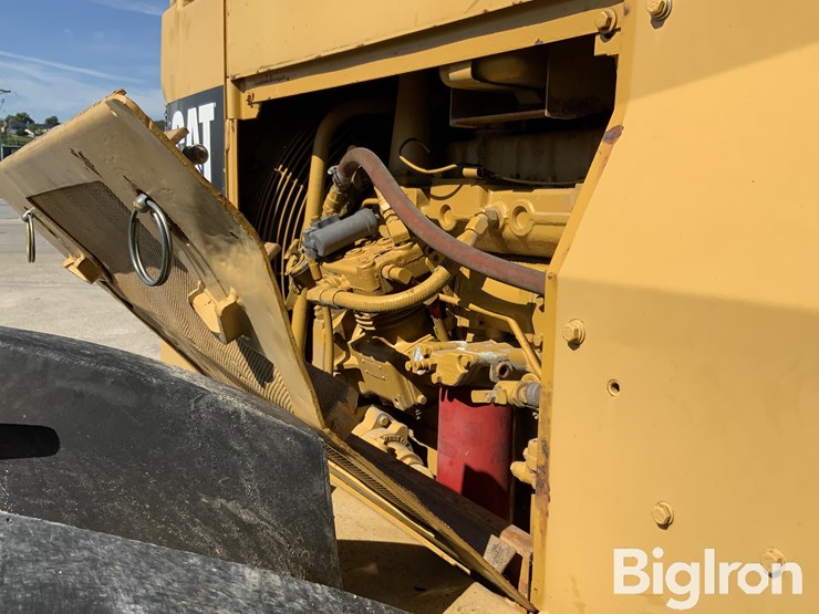 1993-caterpillar-518c-image-8