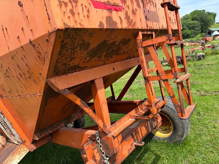 #2226-•-bradford-gravity-box-wagon-image-10