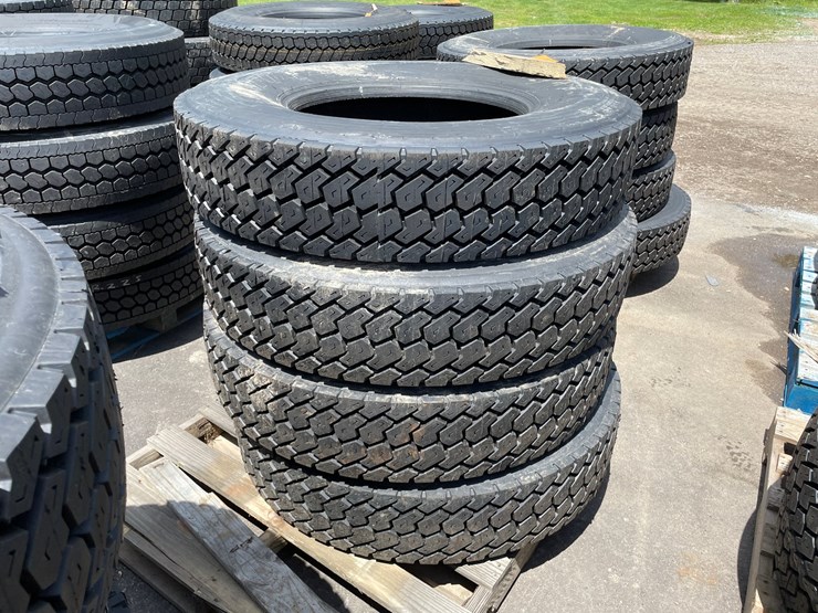 #6520-•-set-of-(4)-semi-tires-image-2
