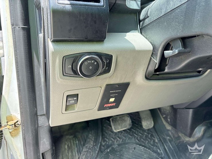 2016-ford-f150-image-15