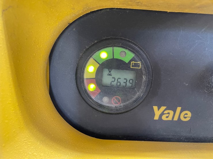 #6063-•-yale-electric-pallet-stacker-image-16