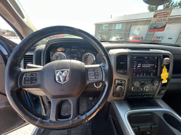 2021-ram-1500-classic-image-12