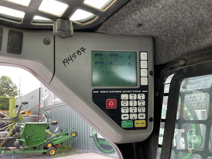 2008-bobcat-s300-image-12