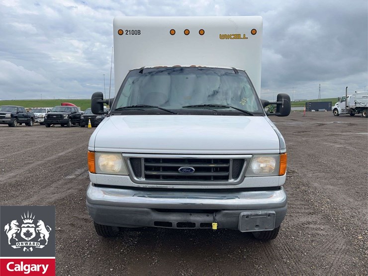 2006-ford-e-series-s/a-cube-van-image-8