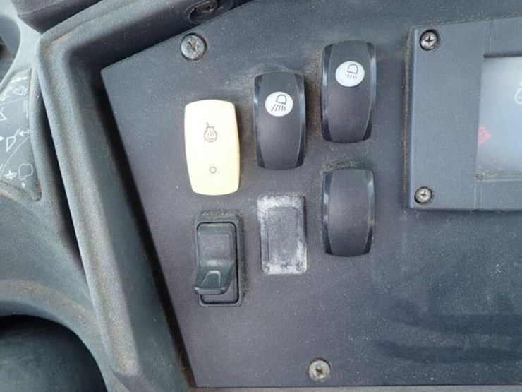 2009-deere-310sj-image-19