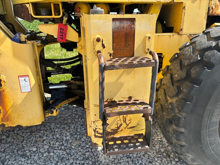new-holland-lw170-image-13