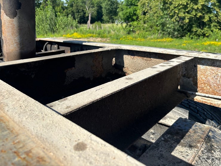 #2216-•-1978-montone-28'-end-dump-semi-trailer-image-18