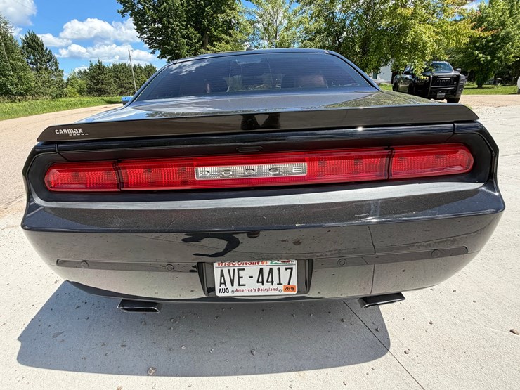 #1465-•-2013-dodge-challenger-sxt-image-4