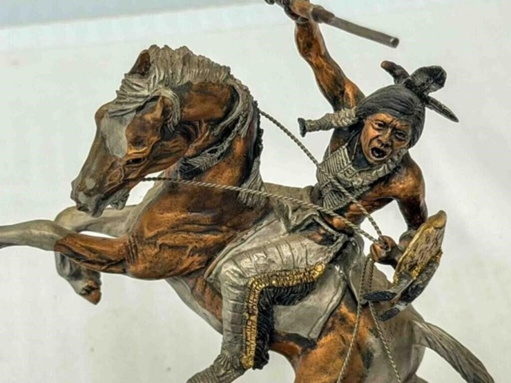 legends-sculpture-image-2