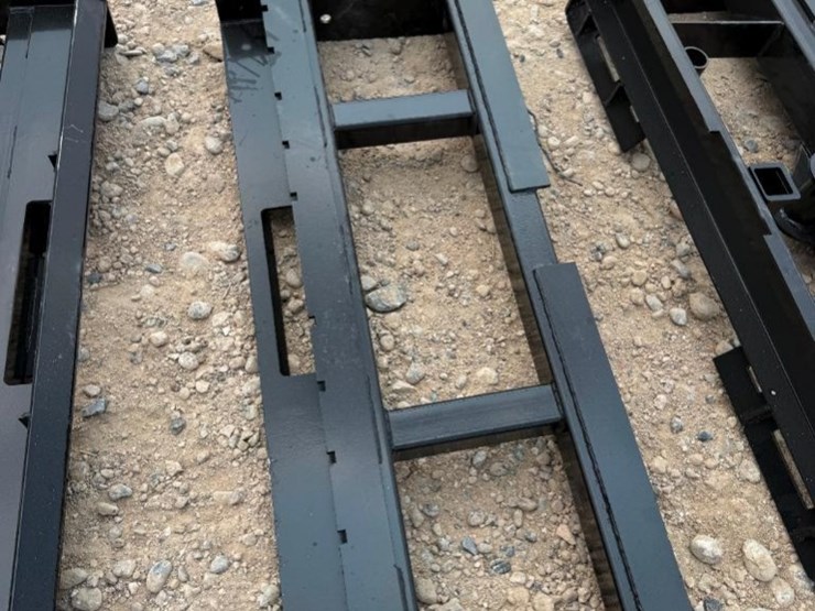 2026-wolverine-pff2-13-45w-pallet-fork-frame-image-1