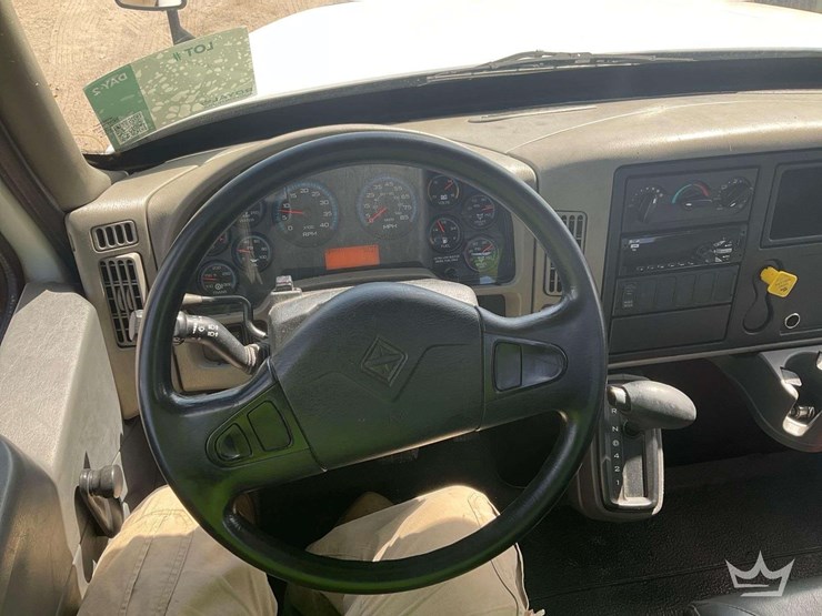 2019-international-durastar-4300-image-13