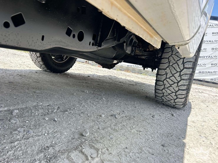 2020-ford-f150-image-23