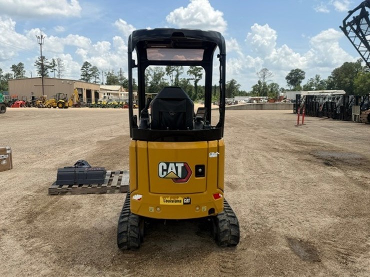 caterpillar-301.8-image-15