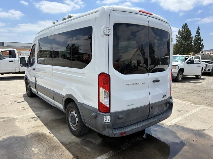 2017-ford-transit-image-4
