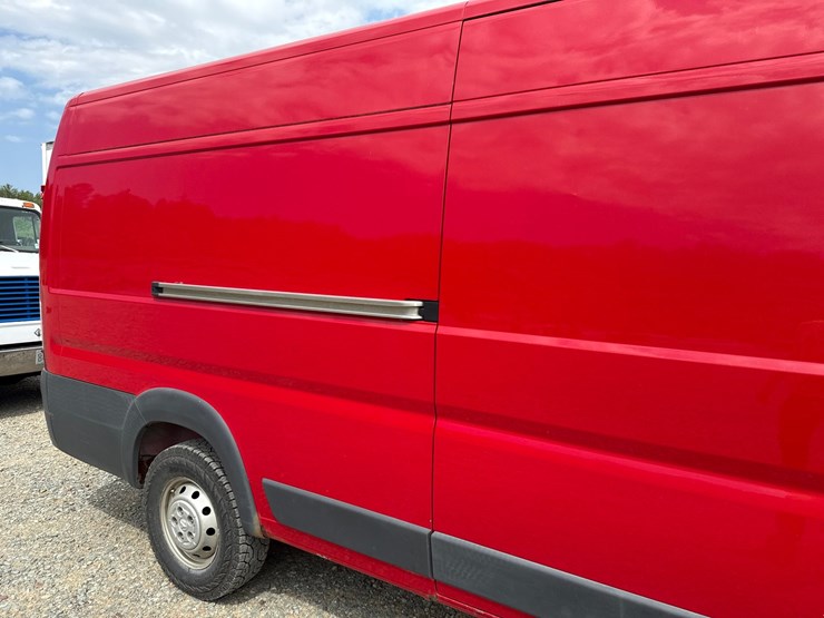 2015-dodge-ram-van-image-72