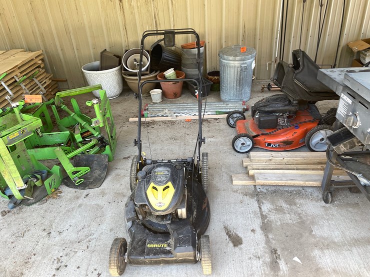 #7172-•-brute-push-mower-image-2