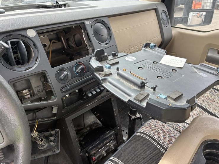 2010-ford-f350-image-16