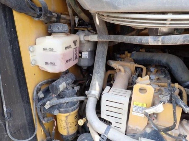 2019-caterpillar-236d-skid-steer-cat0236dlbgz05393-image-46