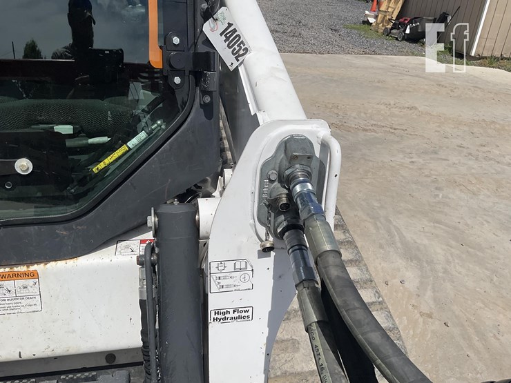 2020-bobcat-t770-image-11