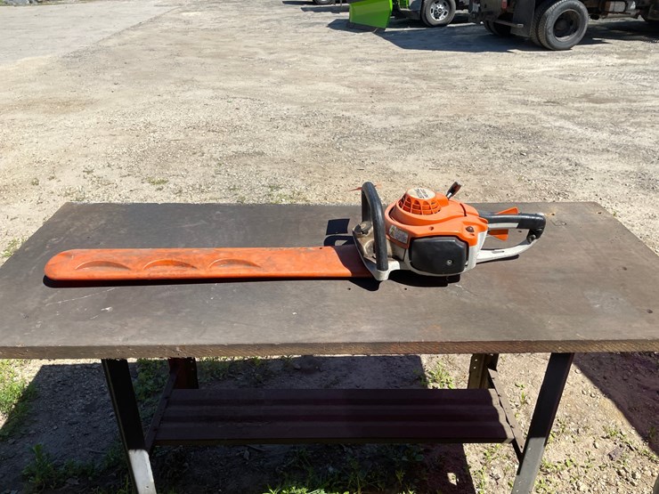#7187-•-stihl-hs-46-c-hedge-trimmer-image-4