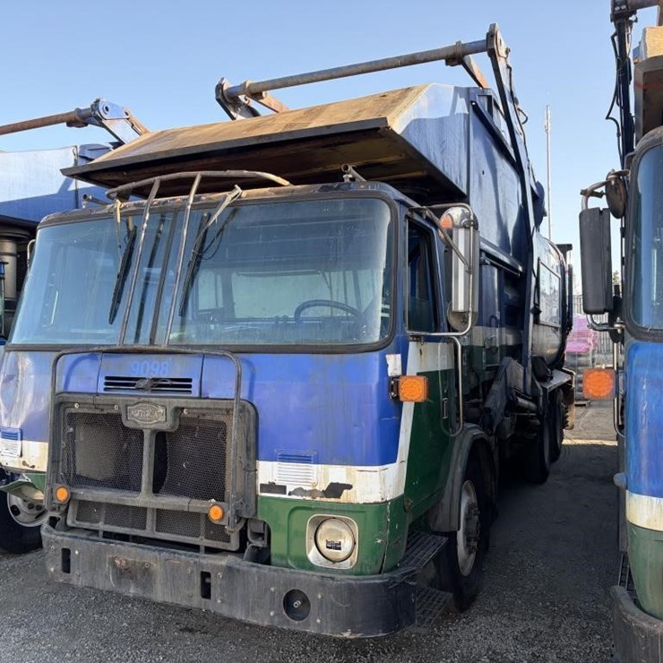 2011 AUTOCAR XPEDITOR