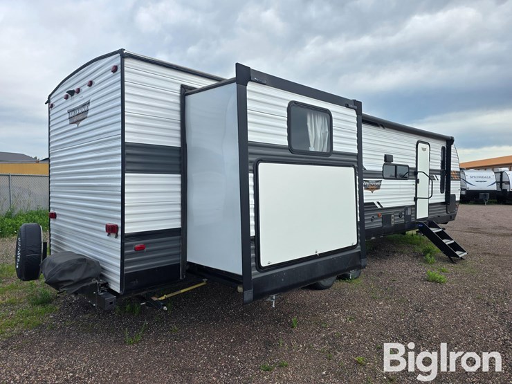 2021-forest-river-wildwood-31lqbts-t/a-travel-trailer-image-5