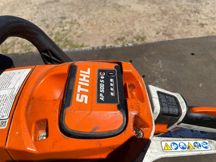 #7186-•-stihl-msa-300-c-electric-chainsaw-image-6
