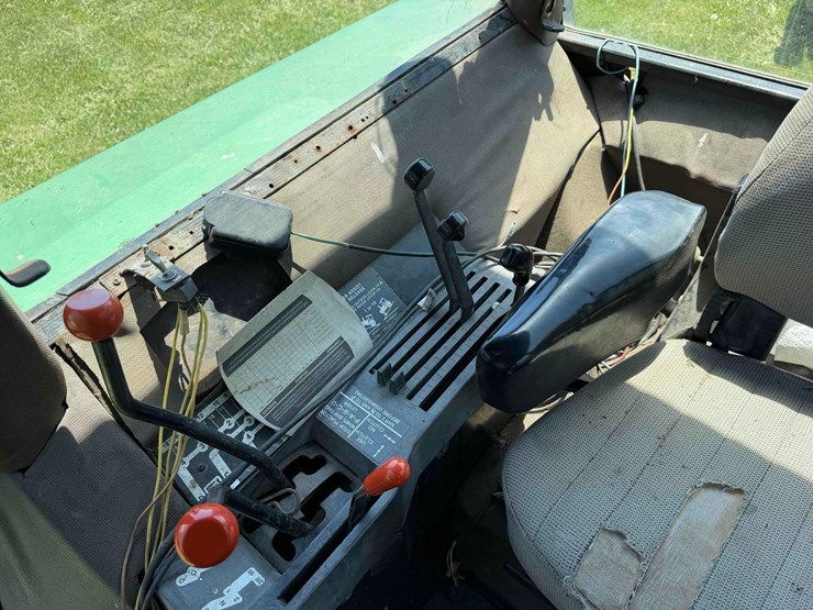 1984-john-deere-4250-image-33