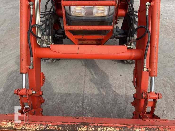 2005-kubota-l3830-image-10