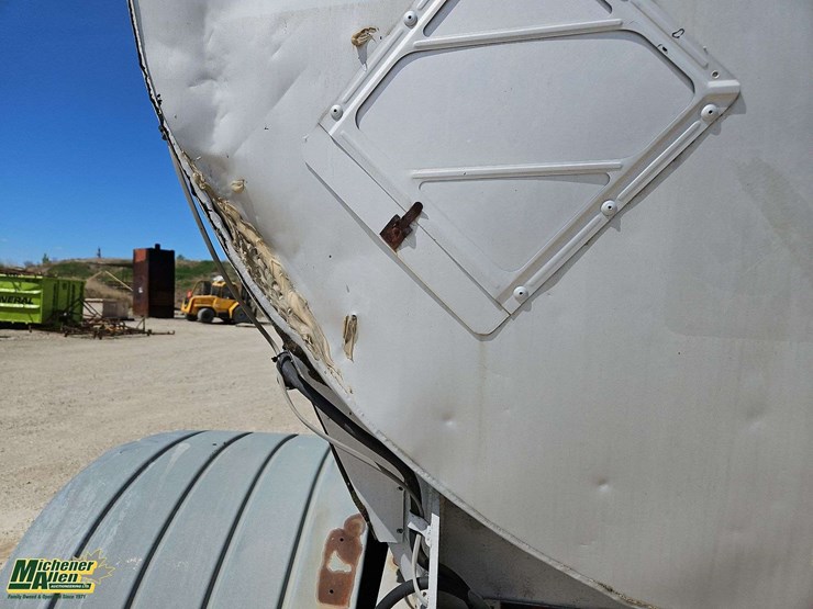 pup-tank-trailer-image-11