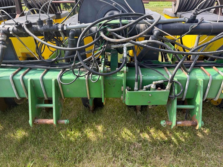 john-deere-7300-image-10