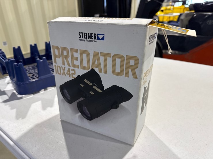 #47197-•-steiner-predator-10x42-binoculars-inv#47197-image-1
