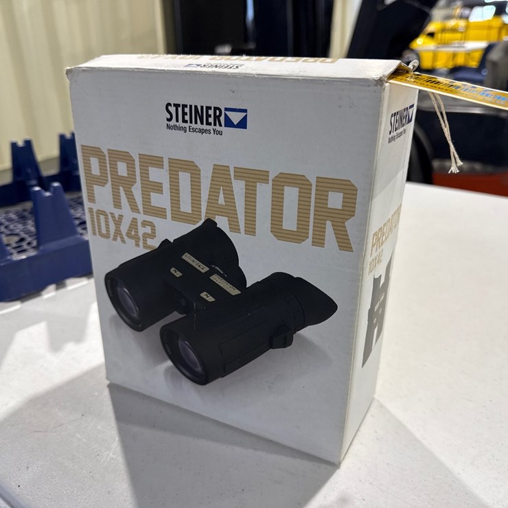 #47197 • Steiner Predator 10x42 Binoculars INV#47197