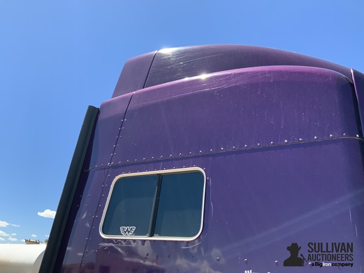 2010-peterbilt-386-image-14
