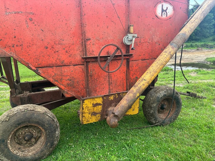 #2221-•-korhumel-industries-6072-fertilizer-gravity-wagon-image-11
