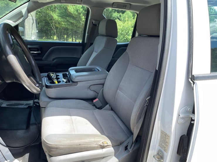 2015-chevrolet-2500-image-22