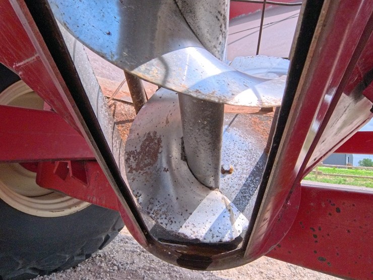 united-farm-tools-760-image-23