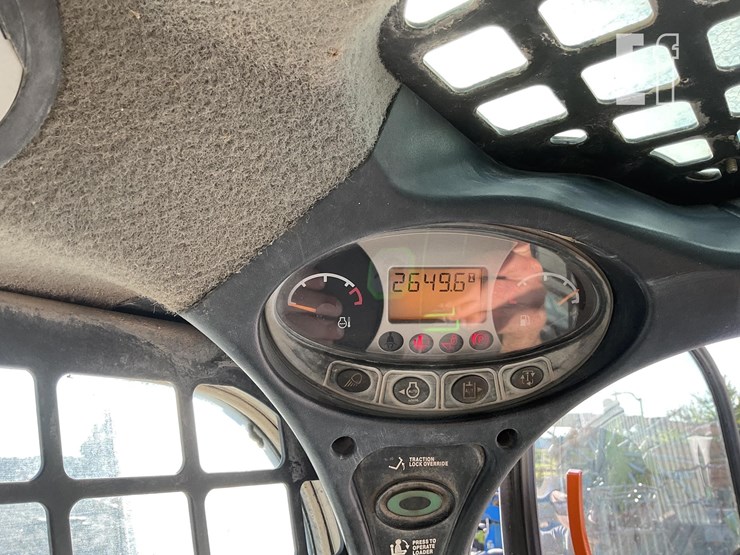 2016-bobcat-s570-image-15
