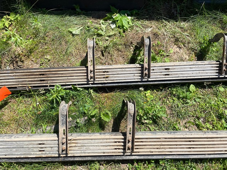 #7157-•-(2)-truck-side-running-boards-image-9
