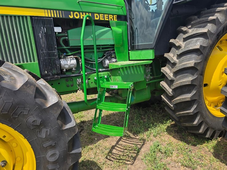 john-deere-4755-image-17