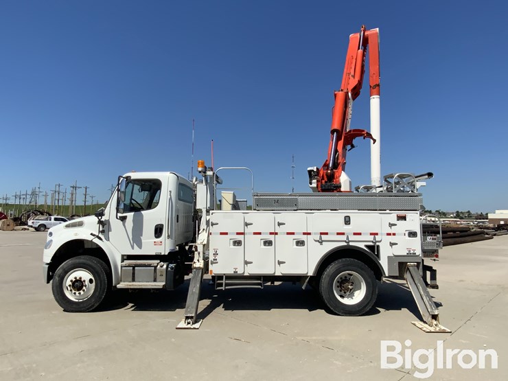 2016-freightliner-m2-106-image-8