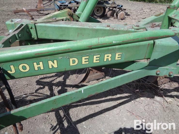 john-deere-2500-image-12